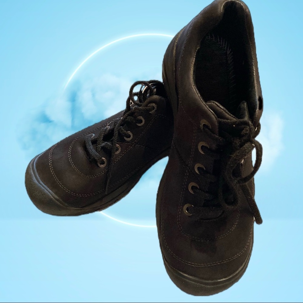 Keen Black Suede laced shoes